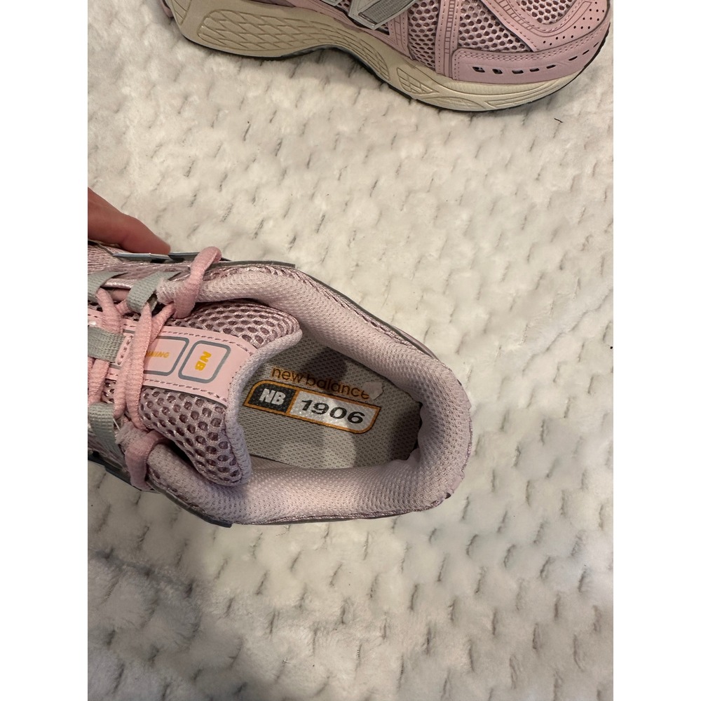 New Balance 1906R Pink Purple Rose Violet Sneakers GC1906CK Kids 4 Womens 5.5 - Picture 2 of 11